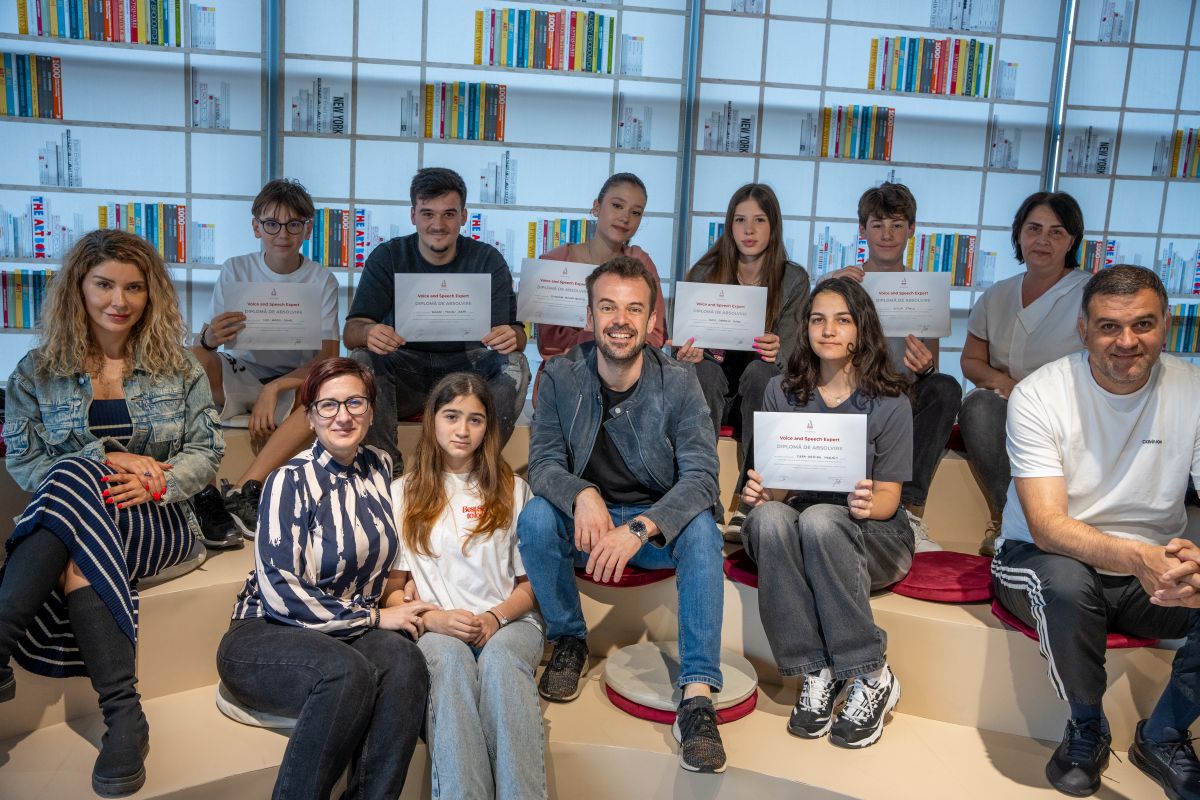 Cum sunt percepuți liderii în funcție de modul în care vorbesc